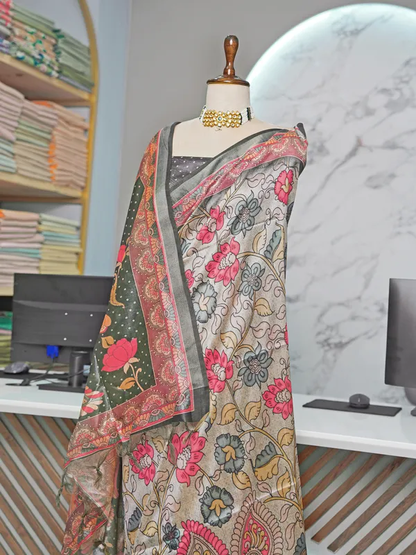 Soft_Tussar_Silk_sarees_with_Beautiful_Digital_Print_With_Attractive_Border_And_Contrast_Print_Blouse_With_Tassels