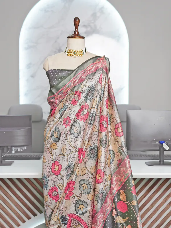 Soft_Tussar_Silk_sarees_with_Beautiful_Digital_Print_With_Attractive_Border_And_Contrast_Print_Blouse_With_Tassels