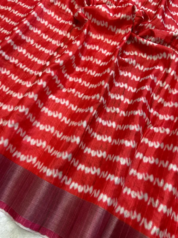 Gauri_Pink_–_Divine_Navratri_Special_|_Soft_Tussar_Silk_Saree_with_Print,_Border_&_Contrast_Print_Blouse_with_Tassels