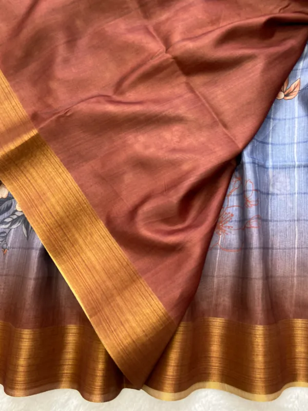 Soft_Tussar_Silk_sarees_with_Beautiful_Print_With_Attractive_Border_And_Contrast_Print_Blouse_With_Tassels