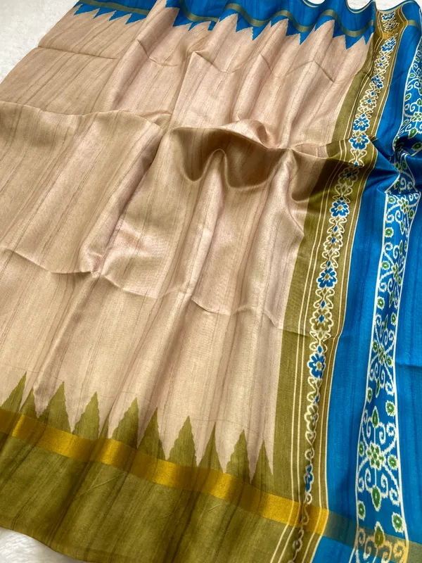 Soft_Tussar_Silk_sarees_with_Beautiful_Print_With_Attractive_Border_And_Contrast_Print_Blouse_With_Tassels