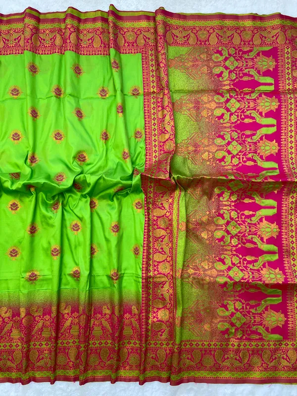 Premium_Soft_Paithani_Silk_sarees_With_Beautiful_Weaving_Pattern_With_Attractive_Rich_Pallu_And_Border_And_Weaving_Blouse_With_Tassels