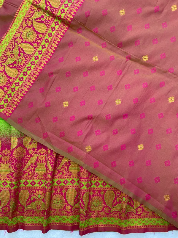 Premium_Soft_Paithani_Silk_sarees_With_Beautiful_Weaving_Pattern_With_Attractive_Rich_Pallu_And_Border_And_Weaving_Blouse_With_Tassels