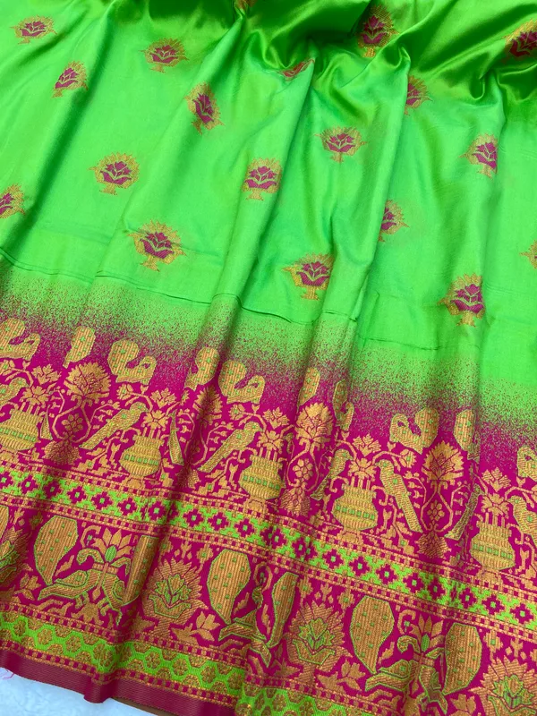 Premium_Soft_Paithani_Silk_sarees_With_Beautiful_Weaving_Pattern_With_Attractive_Rich_Pallu_And_Border_And_Weaving_Blouse_With_Tassels