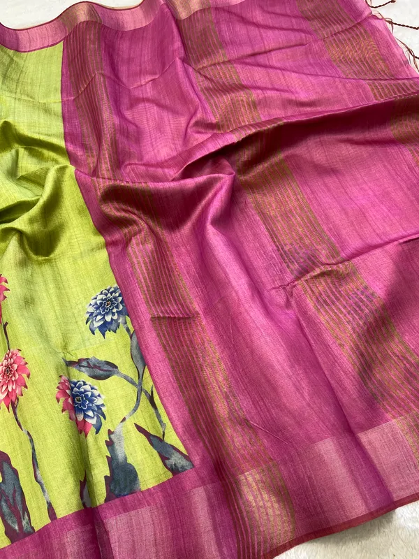 Soft_Tussar_Silk_sarees_with_Beautiful_Print_With_Attractive_Border_And_Contrast_Print_Blouse_With_Tassels
