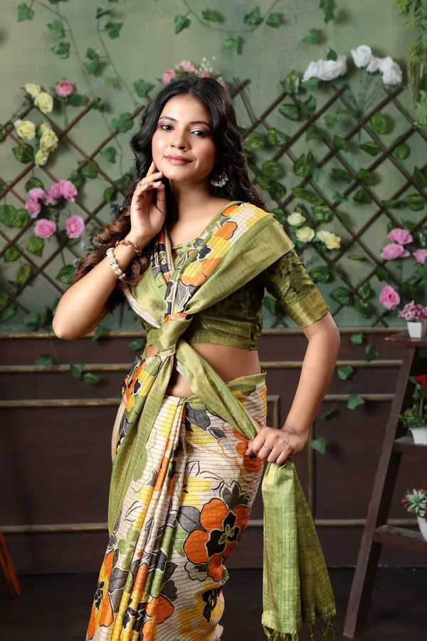 Soft_Tussar_Silk_sarees_with_Beautiful_Digital_Print_With_Attractive_Border_And_Contrast_Print_Blouse_With_Tassels