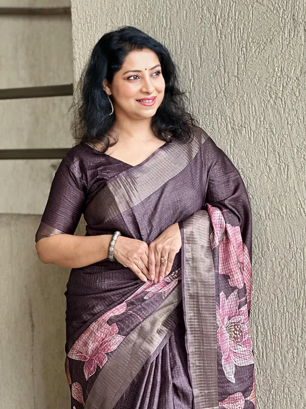 Suhasini_Coffee_Brown_–_Smiling_Aesthetic_Edit_for_You_|_Soft_Tussar_Silk_Saree_with_Digital_Print,_Checks_Design_Saree_&_Digital_Print_Blouse