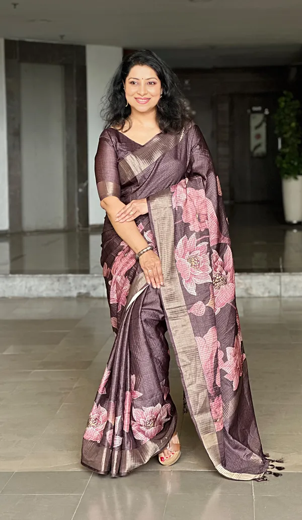 Suhasini_Coffee_Brown_–_Smiling_Aesthetic_Edit_for_You_|_Soft_Tussar_Silk_Saree_with_Digital_Print,_Checks_Design_Saree_&_Digital_Print_Blouse