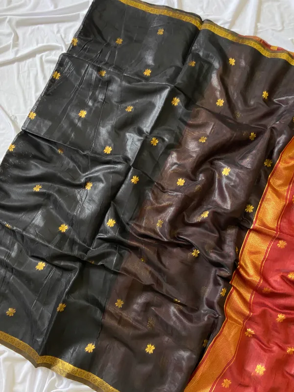 Jasleen_Red_&_Black_–_Wedding_Special_|_Original_Maheswari_Cotton_Silk_Saree_with_Kanchipuram_Rich_Gold-Toned_Woven_Butti_Zari_Work,_Zari_Border