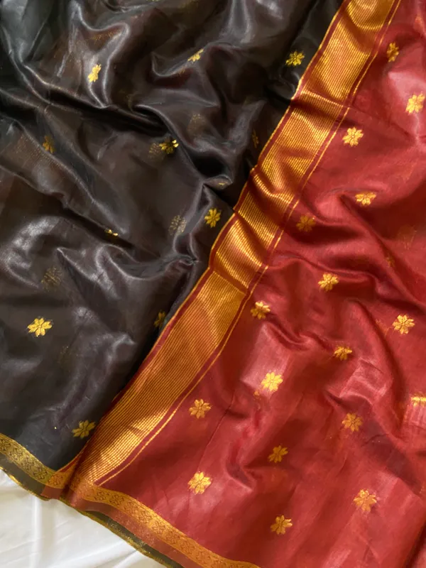 Jasleen_Red_&_Black_–_Wedding_Special_|_Original_Maheswari_Cotton_Silk_Saree_with_Kanchipuram_Rich_Gold-Toned_Woven_Butti_Zari_Work,_Zari_Border