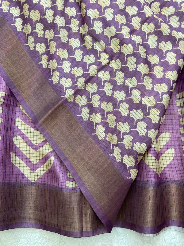 Kanika_Wine_–_Checks_Design_Aesthetic_Edit_for_You_|_Soft_Tussar_Silk_Saree_with_Digital_Print,_Checks_Design_Saree_&_Digital_Print_Blouse