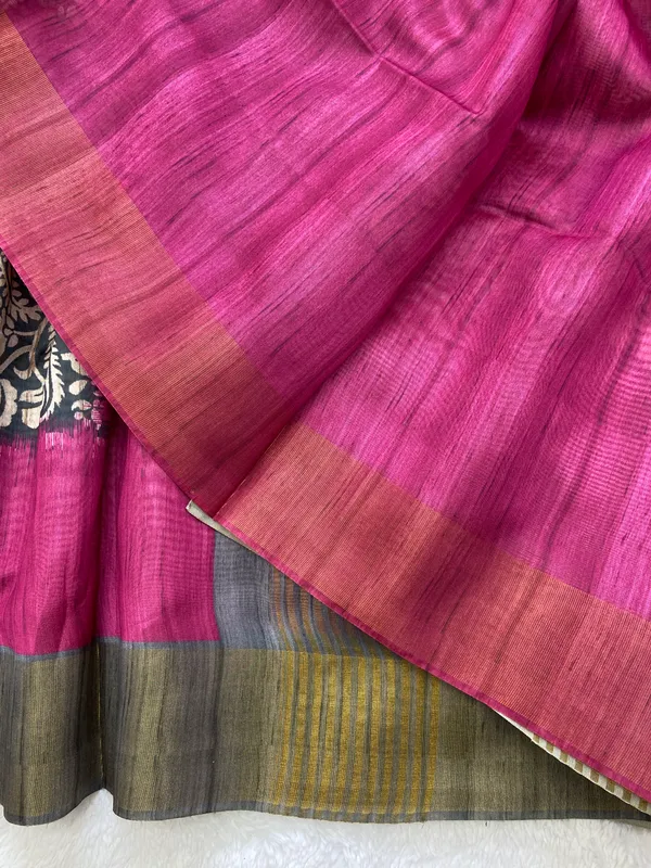 Mirza_Grey_&_Pink_–_Aesthetic_Edit_for_You_|_Soft_Tussar_Silk_Saree_with_Print,_Border_&_Contrast_Print_Blouse_with_Tassels