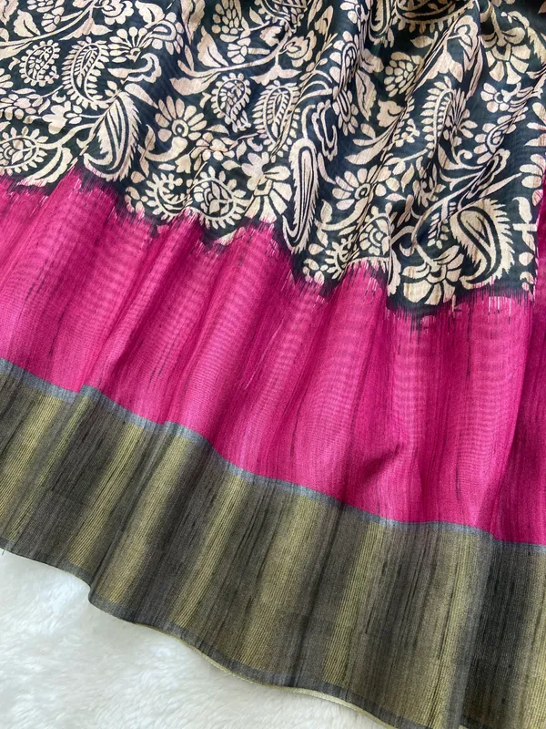 Mirza_Grey_&_Pink_–_Aesthetic_Edit_for_You_|_Soft_Tussar_Silk_Saree_with_Print,_Border_&_Contrast_Print_Blouse_with_Tassels