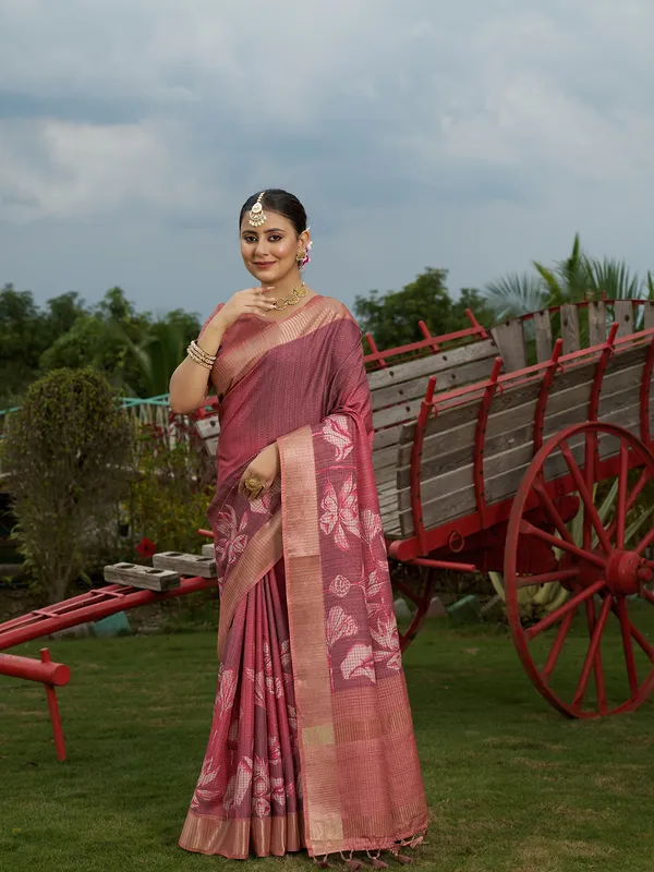 Mohini_Peach_&_Maroon_–_Enchanting_Aesthetic_Edit_for_You_|_Soft_Tussar_Silk_Saree_with_Digital_Print,_Checks_Design_Saree_&_Digital_Print_Blouse