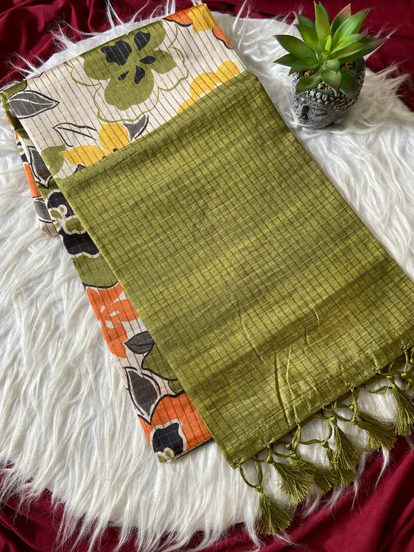 Soft_Tussar_Silk_sarees_with_Beautiful_Digital_Print_With_Attractive_Border_And_Contrast_Print_Blouse_With_Tassels