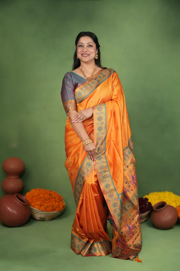 Premium_Soft_Paithani_Silk_sarees_With_Beautiful_Weaving_Pattern_With_Attractive_Rich_Pallu_And_Border_And_Weaving_Blouse_With_Tassels