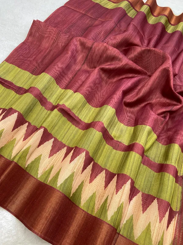 Libni_Maroon_–_Diwali_Special_|_Soft_Tussar_Silk_Saree_with_Print,_Border_&_Contrast_Print_Blouse_with_Tassels