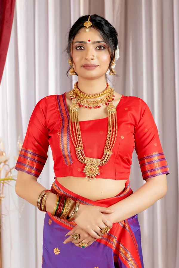Narayana_Pattu_Narayanpet_Silk_sarees_with_Beautiful_Booti_in_Contrast_Red-Purple_Shades_With_Attractive_Weaving_Gold_Zari_Design_And_Contrast_Blouse_With_Tassels