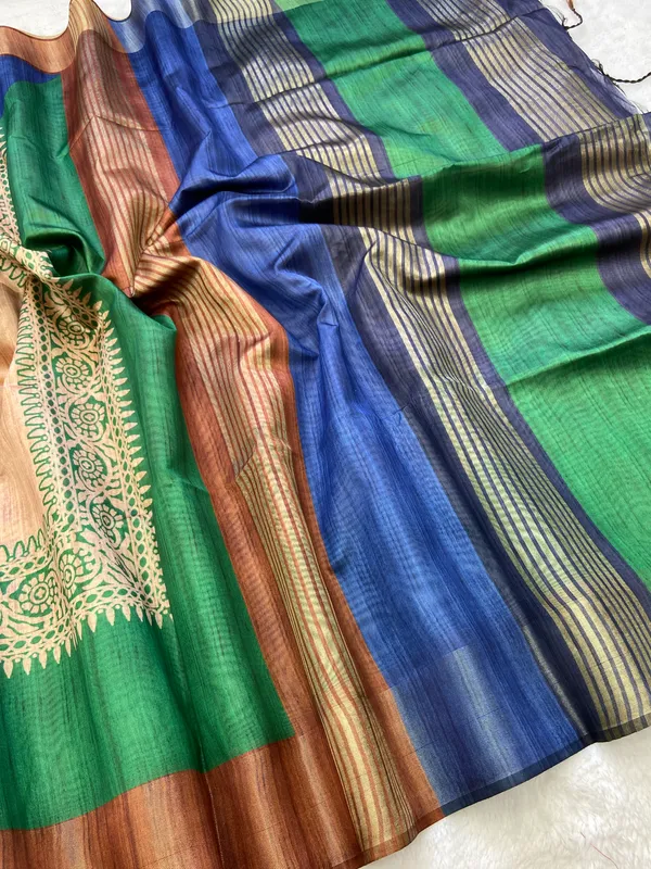 Bhanumati_Coffee_Brown_–_Aesthetic_Edit_for_You_|_Soft_Tussar_Silk_Saree_with_Print,_Border_&_Contrast_Print_Blouse_with_Tassels