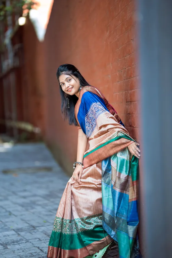 Bhanumati_Coffee_Brown_–_Aesthetic_Edit_for_You_|_Soft_Tussar_Silk_Saree_with_Print,_Border_&_Contrast_Print_Blouse_with_Tassels