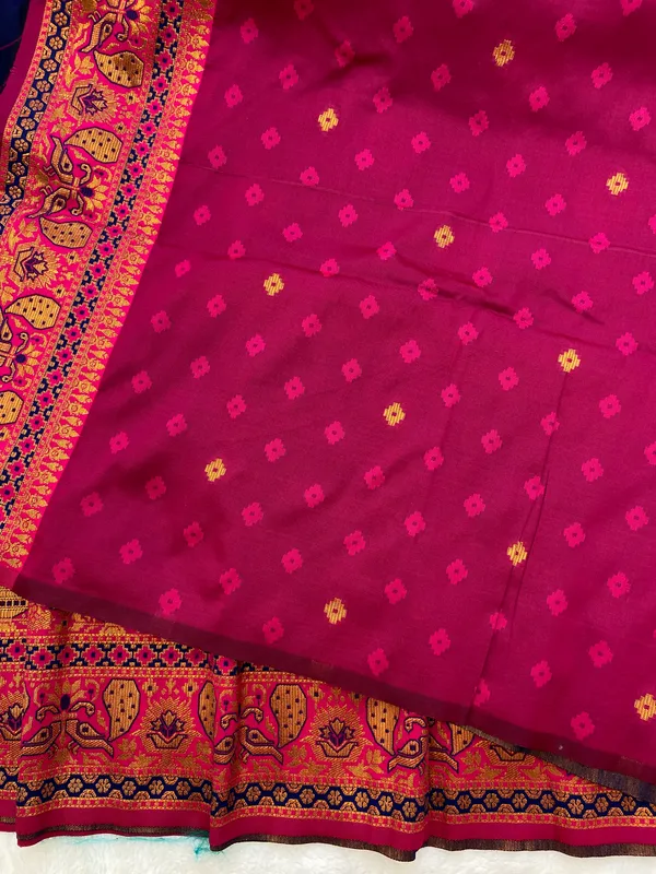 Premium_Soft_Paithani_Silk_sarees_With_Beautiful_Weaving_Pattern_With_Attractive_Rich_Pallu_And_Border_And_Weaving_Blouse_With_Tassels
