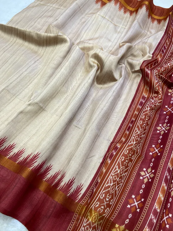 Vamika_Maroon_&_Orange_–_Divine_Navratri_Special_|_Soft_Tussar_Silk_Saree_with_Print,_Border_&_Contrast_Print_Blouse_with_Tassels