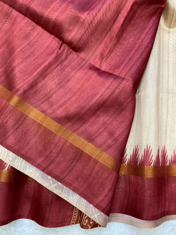 Vamika_Maroon_&_Orange_–_Divine_Navratri_Special_|_Soft_Tussar_Silk_Saree_with_Print,_Border_&_Contrast_Print_Blouse_with_Tassels
