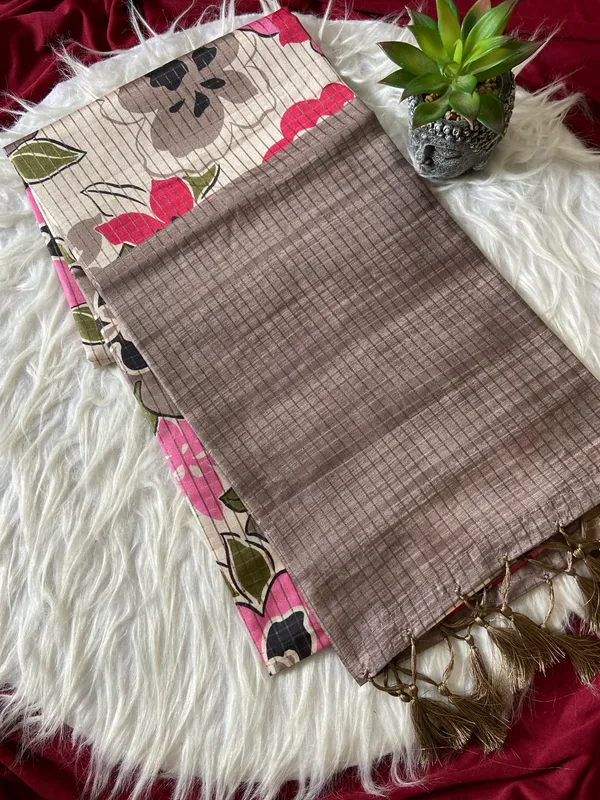 Soft_Tussar_Silk_sarees_with_Beautiful_Digital_Print_With_Attractive_Border_And_Contrast_Print_Blouse_With_Tassels