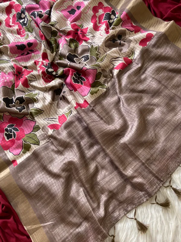 Soft_Tussar_Silk_sarees_with_Beautiful_Digital_Print_With_Attractive_Border_And_Contrast_Print_Blouse_With_Tassels