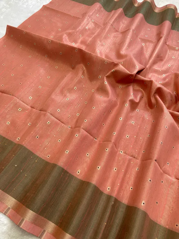 Soft_Tissue_Linen_Silk_sarees_with_Beautiful_Weaving_With_Attractive_Border_&_Rich_Pallu_With_Sequence_And_Running_Blouse_With_Tassels
