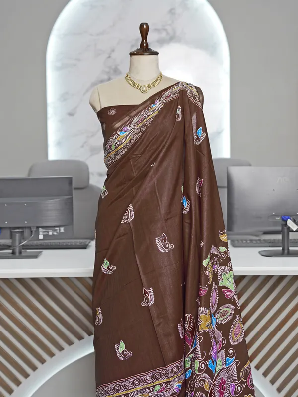 Soft_Tussar_Silk_sarees_with_Beautiful_Digital_Print_With_Attractive_Border_And_Contrast_Print_Blouse_With_Tassels