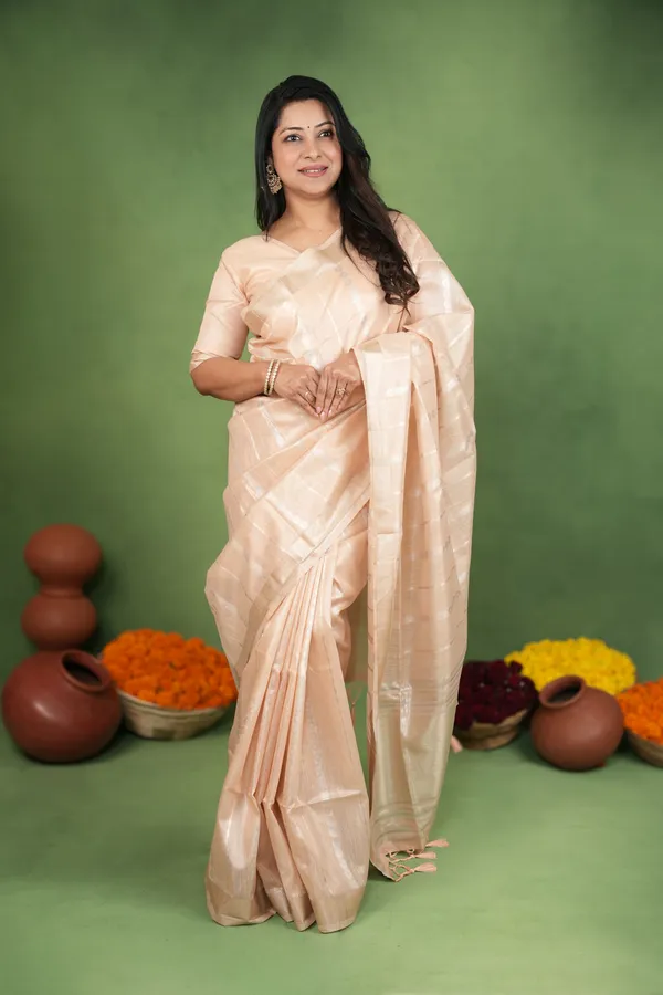 Soft_Linen_Cotton_Silk_sarees_with_Beautiful_Weaving__Zari_Butti_Design_With_Attractive_Border_&_Rich_Pallu__And_Running__Plain_Blouse_With_Tassels
