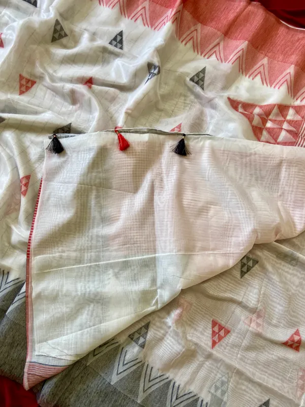 Bengali_White_–_Bengal_Style_Aesthetic_Edit_for_You_|_Premium_Soft_Bengali_Cotton_Saree_with_Colourful_Triangle_Resham_Weaving_Design_Pallu