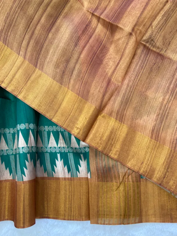 Niharika_Green_–_Dew_Fresh_Navratri_Special_|_Soft_Tussar_Silk_Saree_with_Print,_Border_&_Contrast_Print_Blouse_with_Tassels