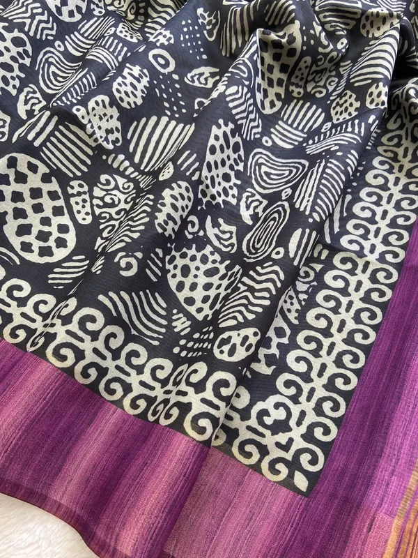 Deepali_Wine_–_Row_of_Lamps_Diwali_Special_|_Soft_Tussar_Silk_Saree_with_Print,_Border_&_Contrast_Print_Blouse_with_Tassels