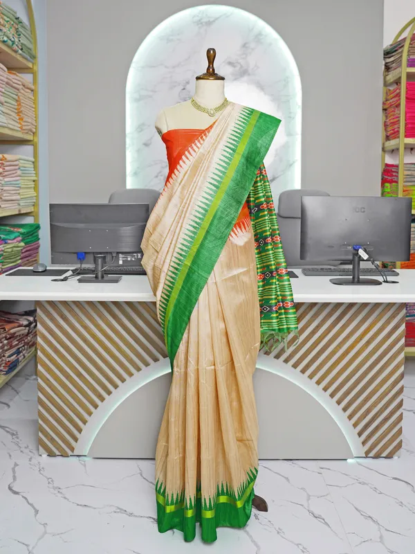 Soft_Tussar_Silk_sarees_with_Beautiful_Digital_Print_With_Attractive_Border_And_Contrast_Print_Blouse_With_Tassels