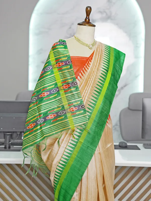 Soft_Tussar_Silk_sarees_with_Beautiful_Digital_Print_With_Attractive_Border_And_Contrast_Print_Blouse_With_Tassels