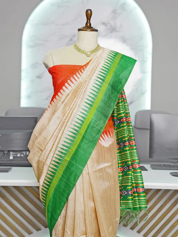 Soft_Tussar_Silk_sarees_with_Beautiful_Digital_Print_With_Attractive_Border_And_Contrast_Print_Blouse_With_Tassels