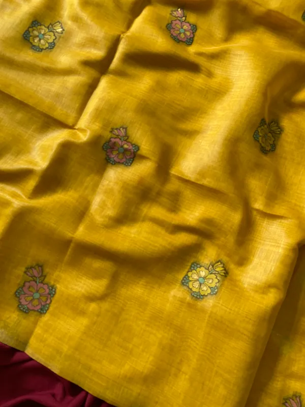 Swan_Yellow_–_Swan_Motif_Wedding_Special_|_Premium_Soft_Muga_Cotton_Paithani_Saree_with_Weaving_Design_Featuring_Jungle_Theme_&_Swan_Motifs_Pallu