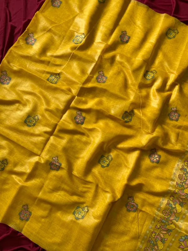 Swan_Yellow_–_Swan_Motif_Wedding_Special_|_Premium_Soft_Muga_Cotton_Paithani_Saree_with_Weaving_Design_Featuring_Jungle_Theme_&_Swan_Motifs_Pallu