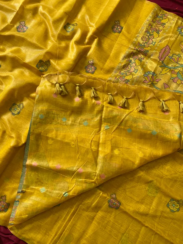 Swan_Yellow_–_Swan_Motif_Wedding_Special_|_Premium_Soft_Muga_Cotton_Paithani_Saree_with_Weaving_Design_Featuring_Jungle_Theme_&_Swan_Motifs_Pallu