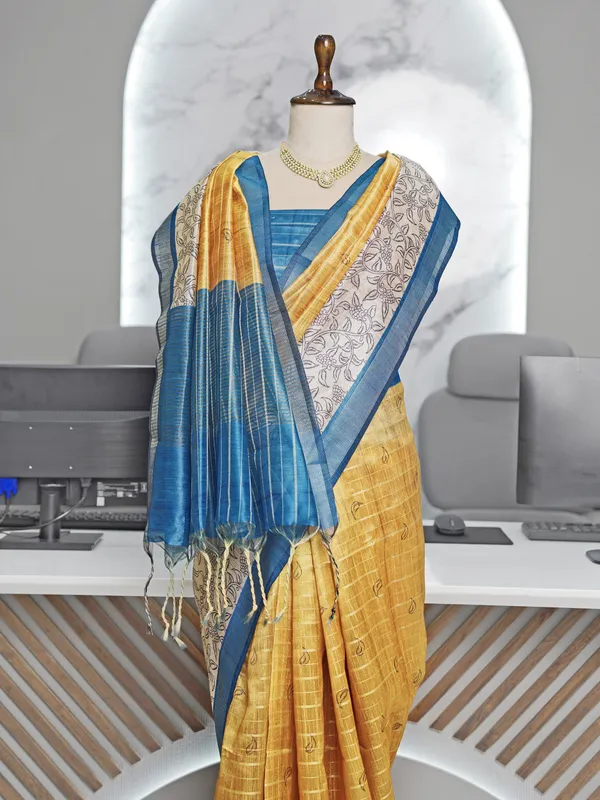 Soft_Semi_Tussar_Silk_sarees_with_Beautiful_Digital_Print_With_Attractive_Border_And_Contrast_Print_Blouse_With_Tassels