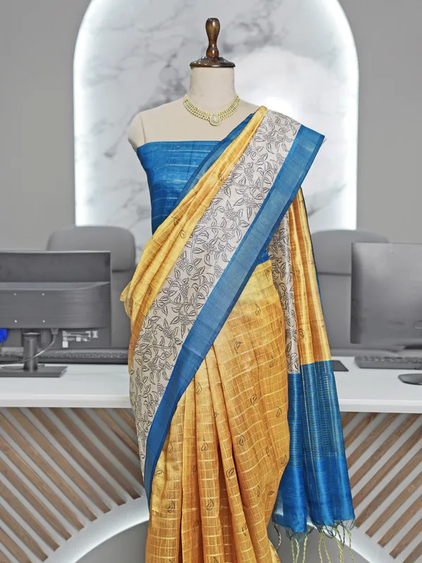 Soft_Semi_Tussar_Silk_sarees_with_Beautiful_Digital_Print_With_Attractive_Border_And_Contrast_Print_Blouse_With_Tassels