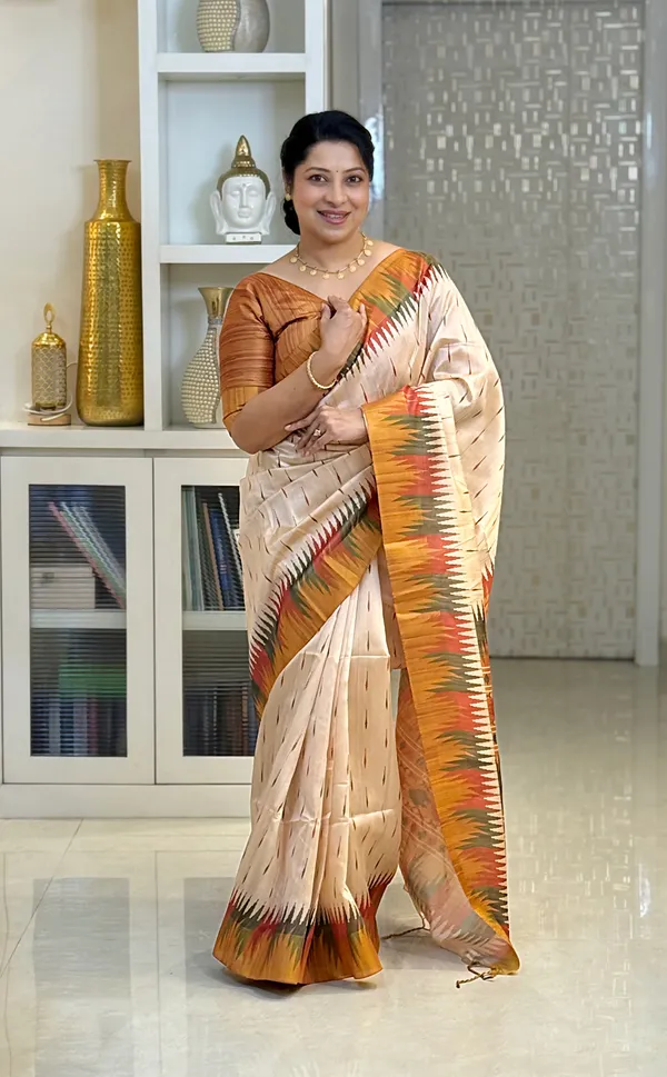 Soft_Tussar_Silk_sarees_with_Beautiful_Print_With_Attractive_Border_And_Contrast_Print_Blouse_With_Tassels