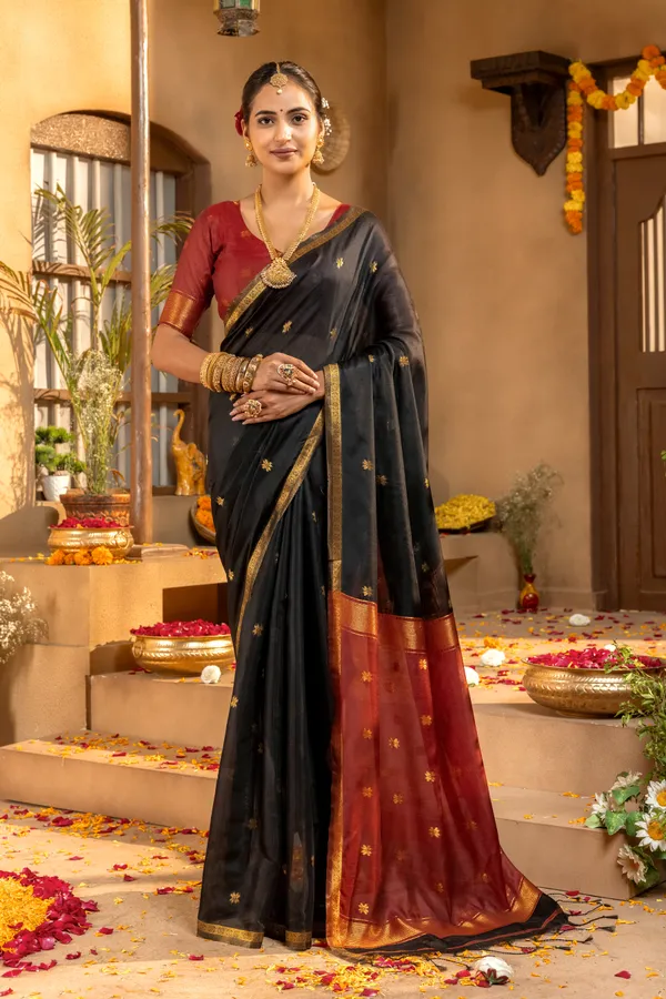 Jasleen_Red_&_Black_–_Wedding_Special_|_Original_Maheswari_Cotton_Silk_Saree_with_Kanchipuram_Rich_Gold-Toned_Woven_Butti_Zari_Work,_Zari_Border