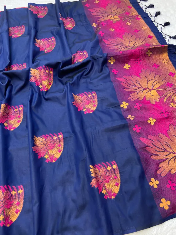 Premium_Soft_Silk_sarees_with_Beautiful_Weaving_Zari_With_Attractive_Two_Tone_Design_And_Weaving_Design_Blouse_With_Tassels