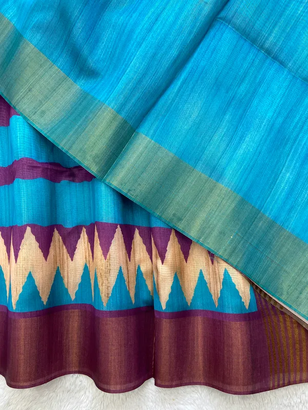 Libni_Purple_–_Navratri_Special_|_Soft_Tussar_Silk_Saree_with_Print,_Border_&_Contrast_Print_Blouse_with_Tassels