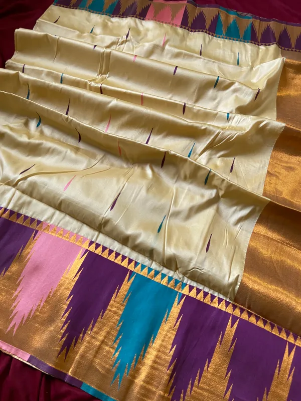 Premium_Soft_Paithani_Silk_sarees_With_Beautiful_Weaving_Pattern_With_Attractive_Rich_Pallu_And_Border_And_Weaving_Blouse_With_Tassels