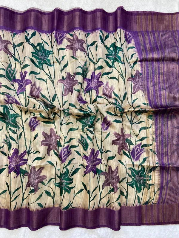 Soft_Tussar_Silk_sarees_with_Beautiful_Digital_Print_With_Attractive_Border_And_Contrast_Print_Blouse_With_Tassels