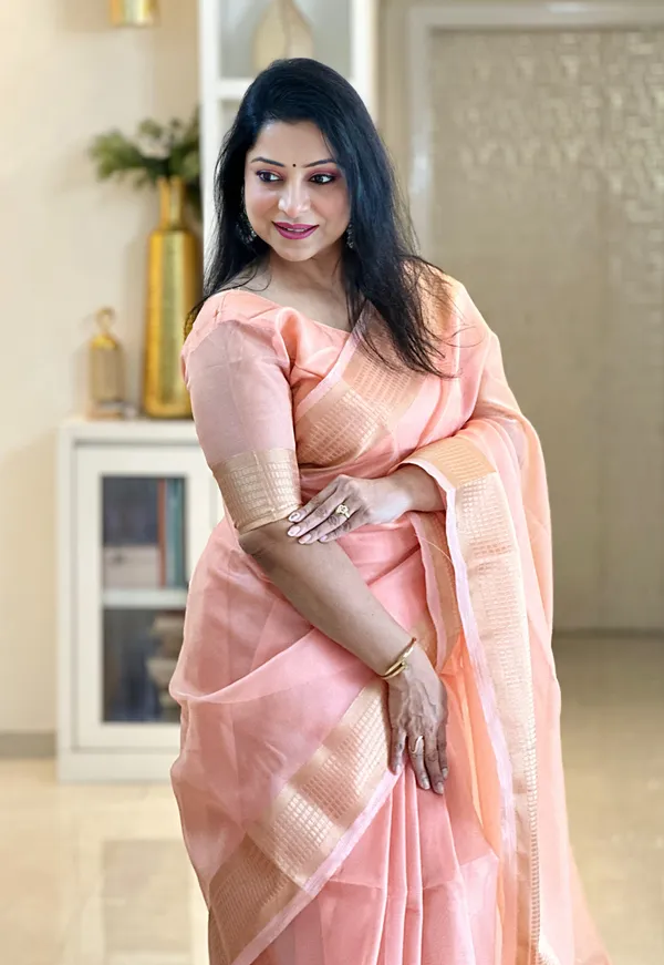 Soft_Tissue_Silk_sarees_with_Beautiful_Weaving_With_Attractive_Border_&_Rich_Pallu_With_Sequence_And_Running_Blouse_With_Tassels
